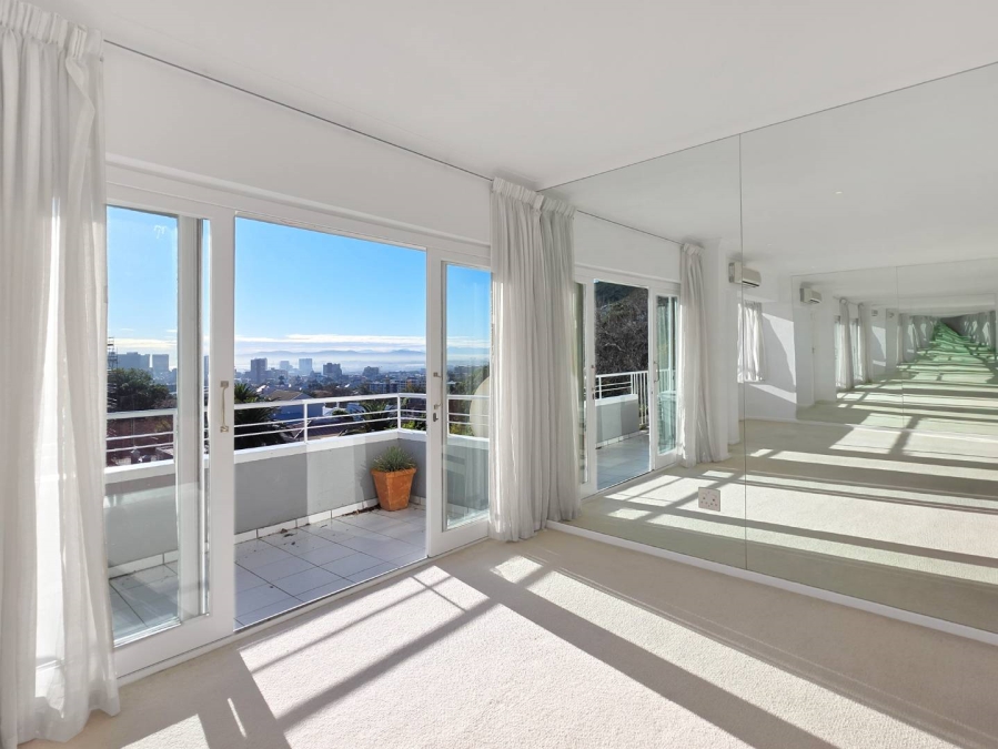 To Let 1 Bedroom Property for Rent in Gardens Western Cape